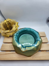 Load image into Gallery viewer, Resin Round Ashtray
